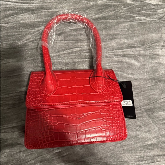 Fashion Nova Never Enough Crossbody - Picture 5 of 5